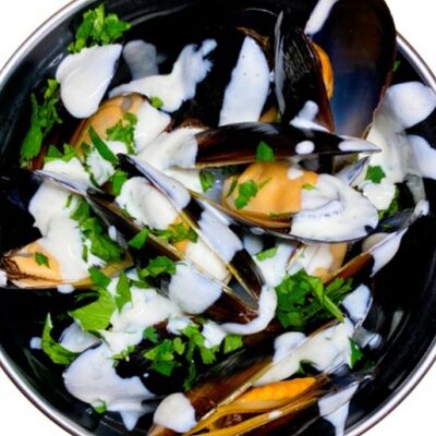 Мидии в створках в соусе дорблю в Суши-бар Тунец по цене 924 ₽