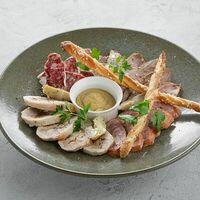Мясное ассорти в Поляна