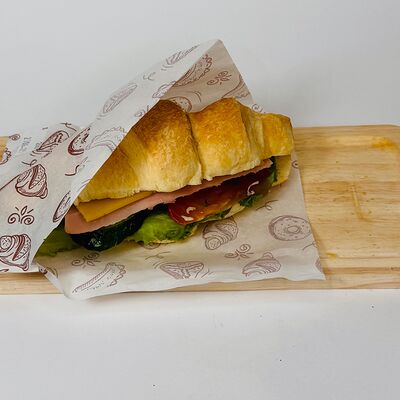 Сэндвич-круассан с куриной ветчиной в Do.bro coffee по цене 350 ₽