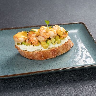 Брускетта с креветками и авокадо в Lafa Lounge по цене 470 ₽