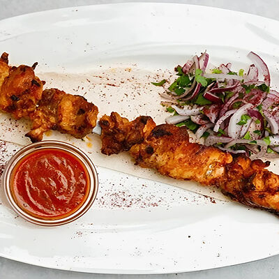 Шашлык из бедра курицы в Мясье House по цене 750 ₽