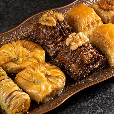 Пахлава с фисташкой в Галата по цене 390 ₽