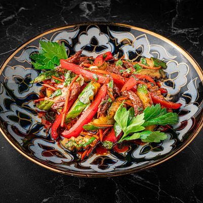 Мясной салат в Чайхана Плов центр по цене 360 ₽