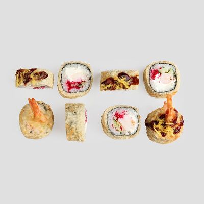 Горячий ролл с креветками в Mad по цене 420 ₽