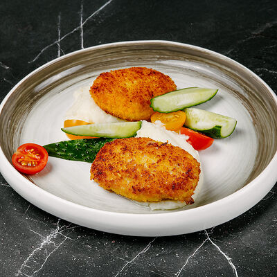 Куриные котлеты с пюре в Бумбараш по цене 335 ₽