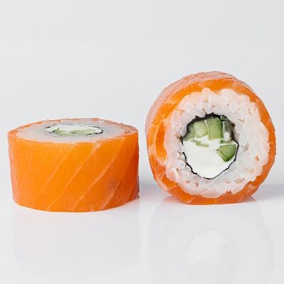 Филадельфия с огурцом в Лапша и Утки по цене 813 ₽