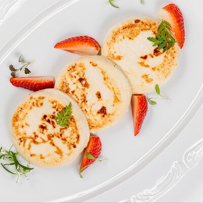 Пышные сырники классические в Sabor de la Vida по цене 750 ₽