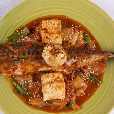 Скумбрия тушеная с кимчи в Soju по цене 1690 ₽