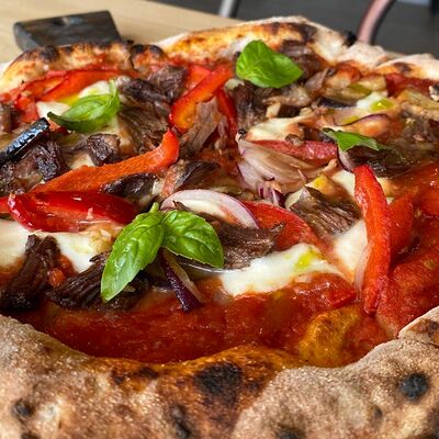 С томленой говядиной в Storia Pizza по цене 1130 ₽