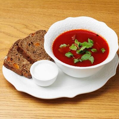 Борщ с говядиной в Sota по цене 660 ₽