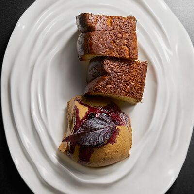 Паштет из печени цыплёнка с черничным вареньем в Великий Goodwine по цене 590 ₽