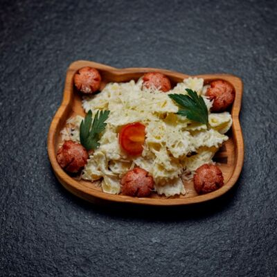 Макарошки со сливками и молочной сосискойв Квели - Грузинский ресторан по цене 450 ₽