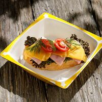 Бутерброд с ветчиной и сыром в Федина дача