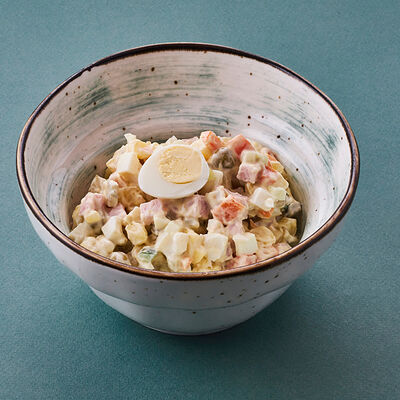 Салат Оливье в Нектарин по цене 490 ₽