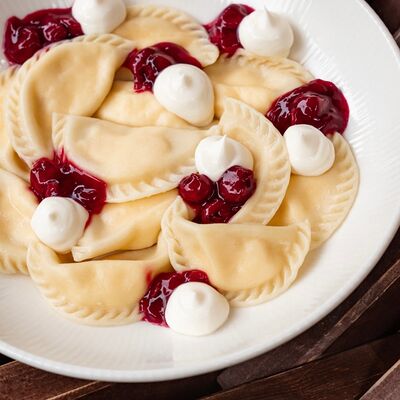 Вареники с рикоттой в Теория Гастробар по цене 613 ₽