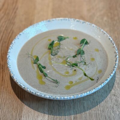 Грибной крем-супв DVOR гриль-бистро по цене 650 ₽