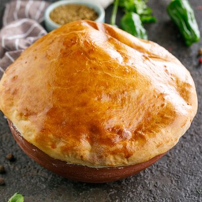 Грибная похлебка под шапкой из теста в Пряности & Радости на Васильевском по цене 450