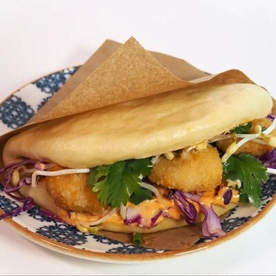 Бао сэндвич с креветкой в Dragon’s ramen по цене 550 ₽