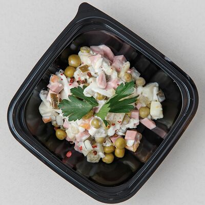 Салат Оливье с колбасой в Ля Галетт по цене 155 ₽