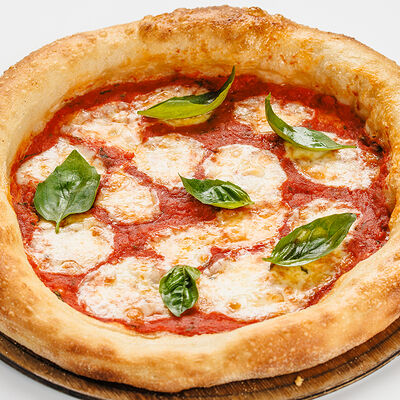 Пицца Маргарита в Причал по цене 640 ₽