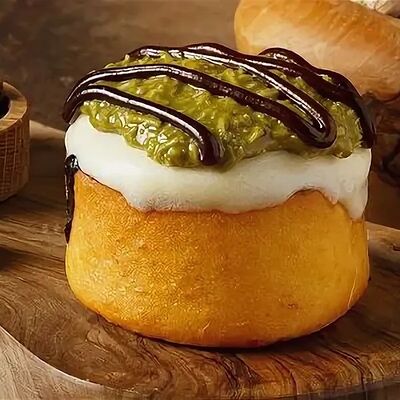 Мини-шокобон Дубайский шоколад в Синнабон по цене 515 ₽