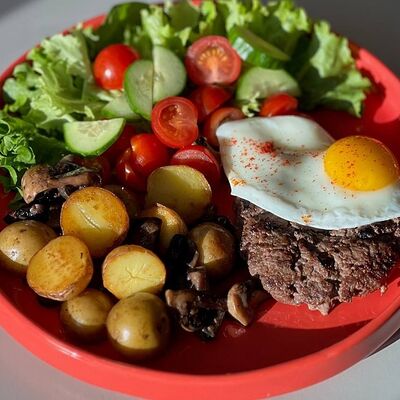 Бифштекс в Zanoza Open Bar по цене 950 ₽