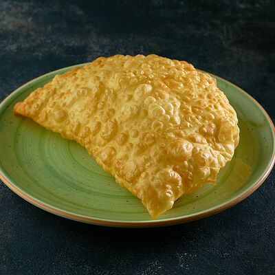 Чебурек с сыром в Пряности & Радости на Васильевском по цене 420