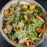 Цезарь с курицей в Dimcoffee