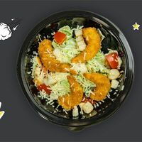 Салат Цезарь с креветками в AT FELIX