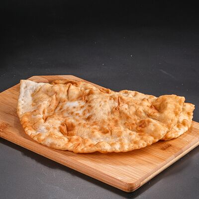 Чебурек с говядиной в Бакинский Chef по цене 300 ₽