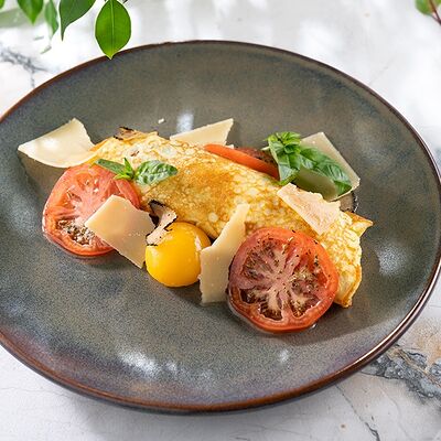 Омлет с рикоттой и черным трюфелем в Мясо & Рыба по цене 640 ₽