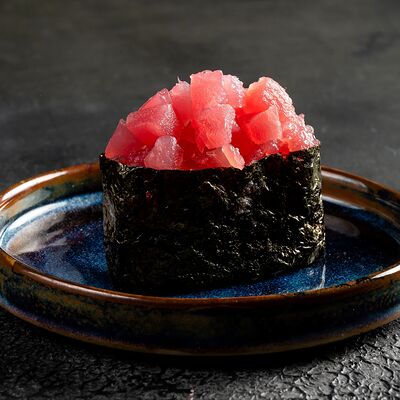 Гунканы Тунец спайси 2 шт. в Сие Паста по цене 400 ₽