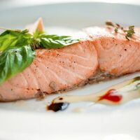 Стейк из сёмги гриль в Кафе Biscuit