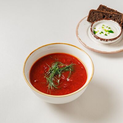 Борщ со сметаной в Buana cafe по цене 850 ₽