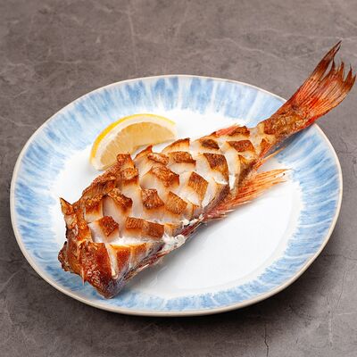 Целый окунь на гриле в Fish Проект Азия по цене 650 ₽