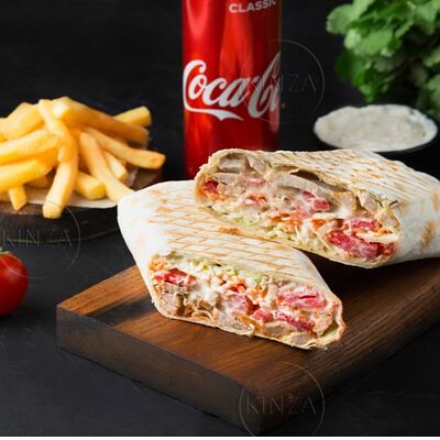 Комбо Шаурма Говяжья Фри+колав Shawe & Grill по цене 720 ₽