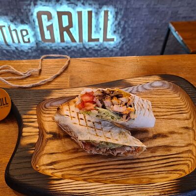 Мини-шаурма на углях со свининой в The Grill по цене 260 ₽