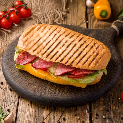 Чиабатта Бро с салями в ХотДогБРО по цене 567 ₽