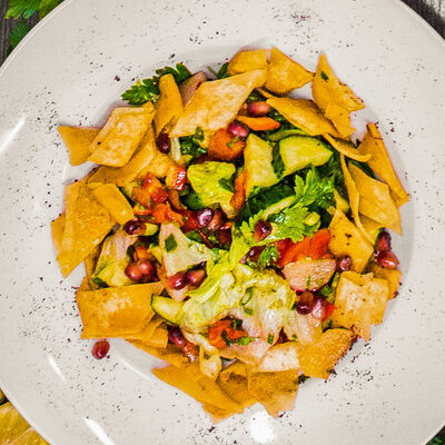 Салат Фаттуш в Lounge-Café Marrakech по цене 270 ₽