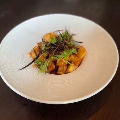 Салат из хрустящих баклажанов в Сохо по цене 520