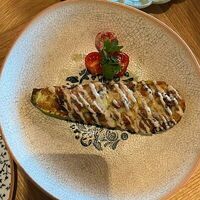 Запеченный молодой кабачок с говядиной и сладкими томатами в Куркума