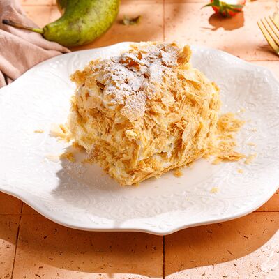 Грушевый наполеон в Пряности & Радости на Васильевском по цене 590