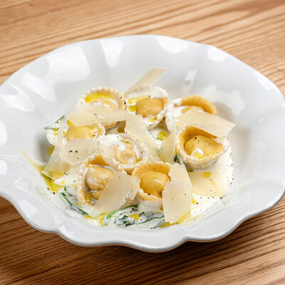 Равиоли с цыпленком в Olio по цене 790 ₽