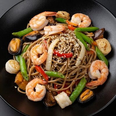 Вок с морепродуктами в Бизон по цене 800 ₽