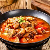 Тушеная говядина с помидорами в IN18