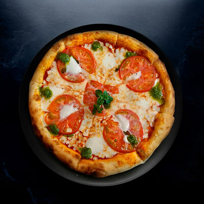 Пицца Маргарита в Berberry & ptichka по цене 700 ₽