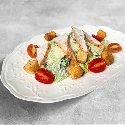 Салат Цезарь с курицей в MaMa Mia по цене 458 ₽