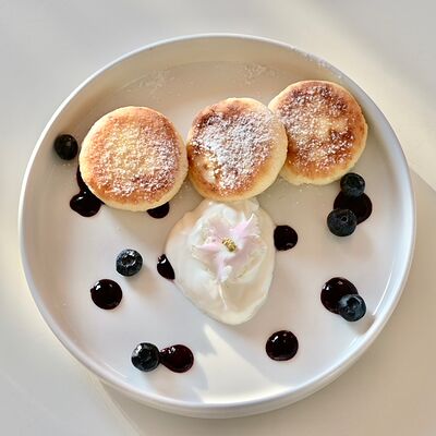 Сырники со сметаной в Bucho по цене 360 ₽