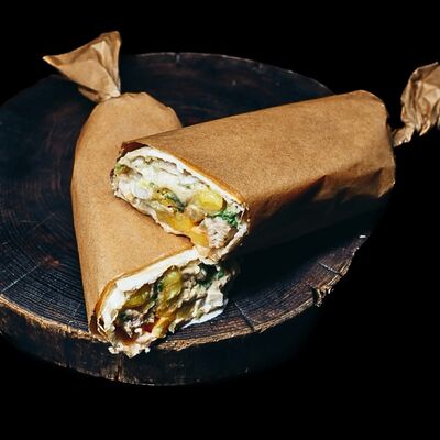 Шаурма с курицей в Лаверна по цене 690 ₽