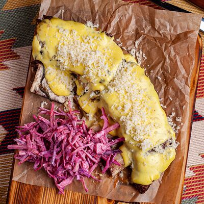 Свиные ребра с сырной глазурью с крошкой из пармезана в Ребра по цене 1080 ₽